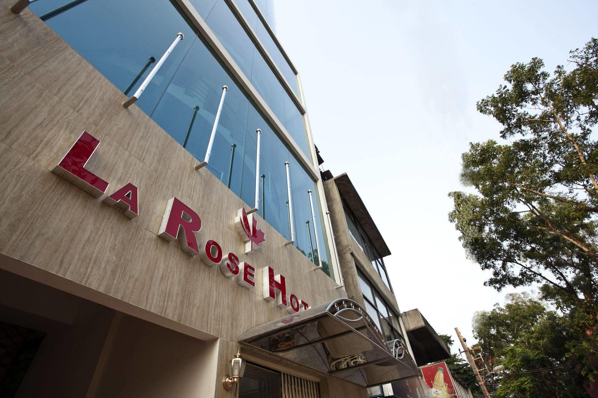 La Rose Hotel Srihotto Zewnętrze zdjęcie