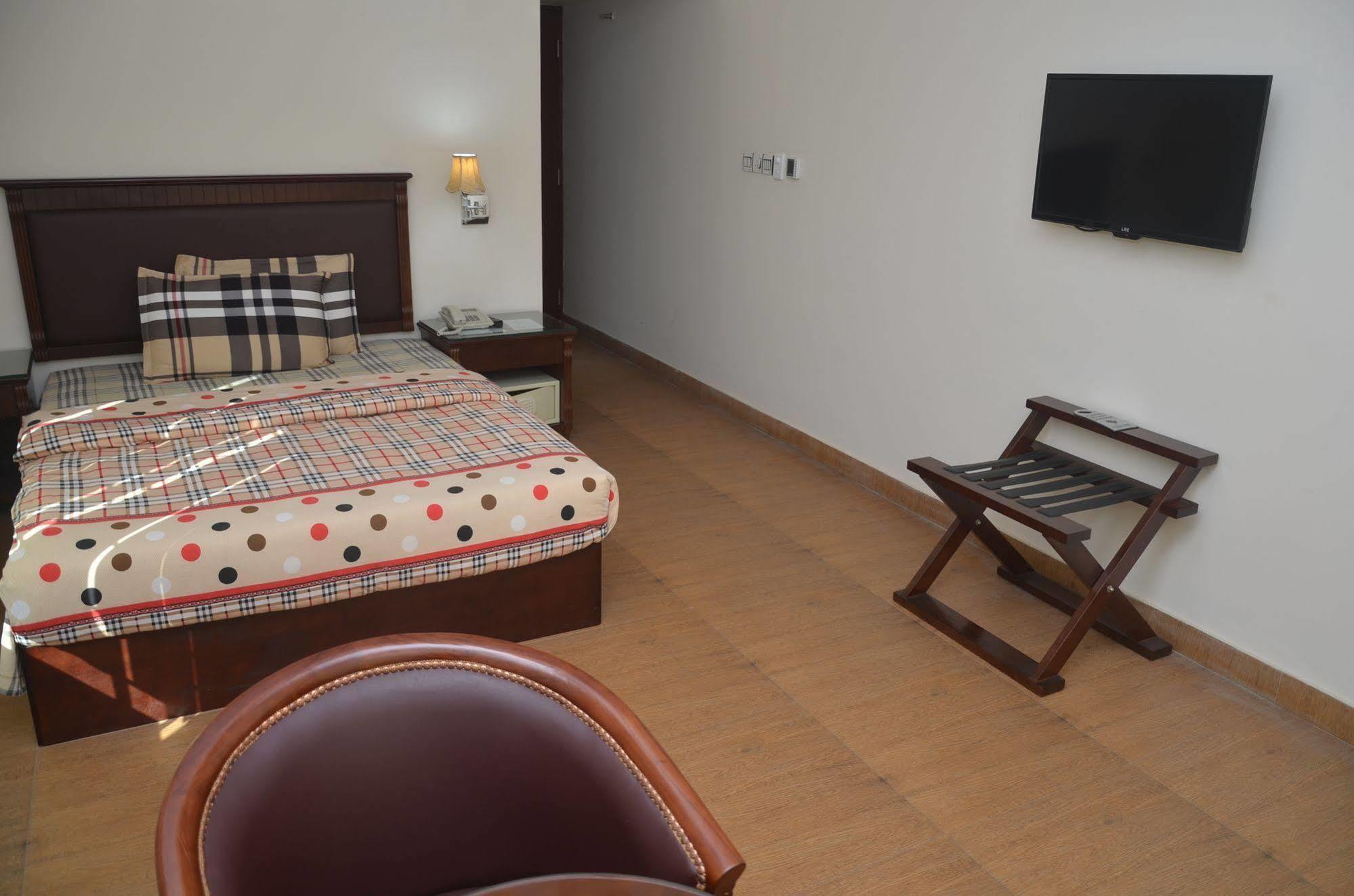 La Rose Hotel Srihotto Zewnętrze zdjęcie
