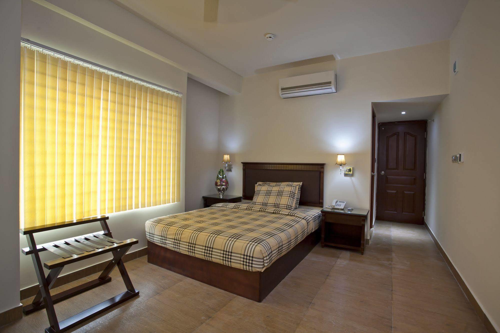 La Rose Hotel Srihotto Zewnętrze zdjęcie