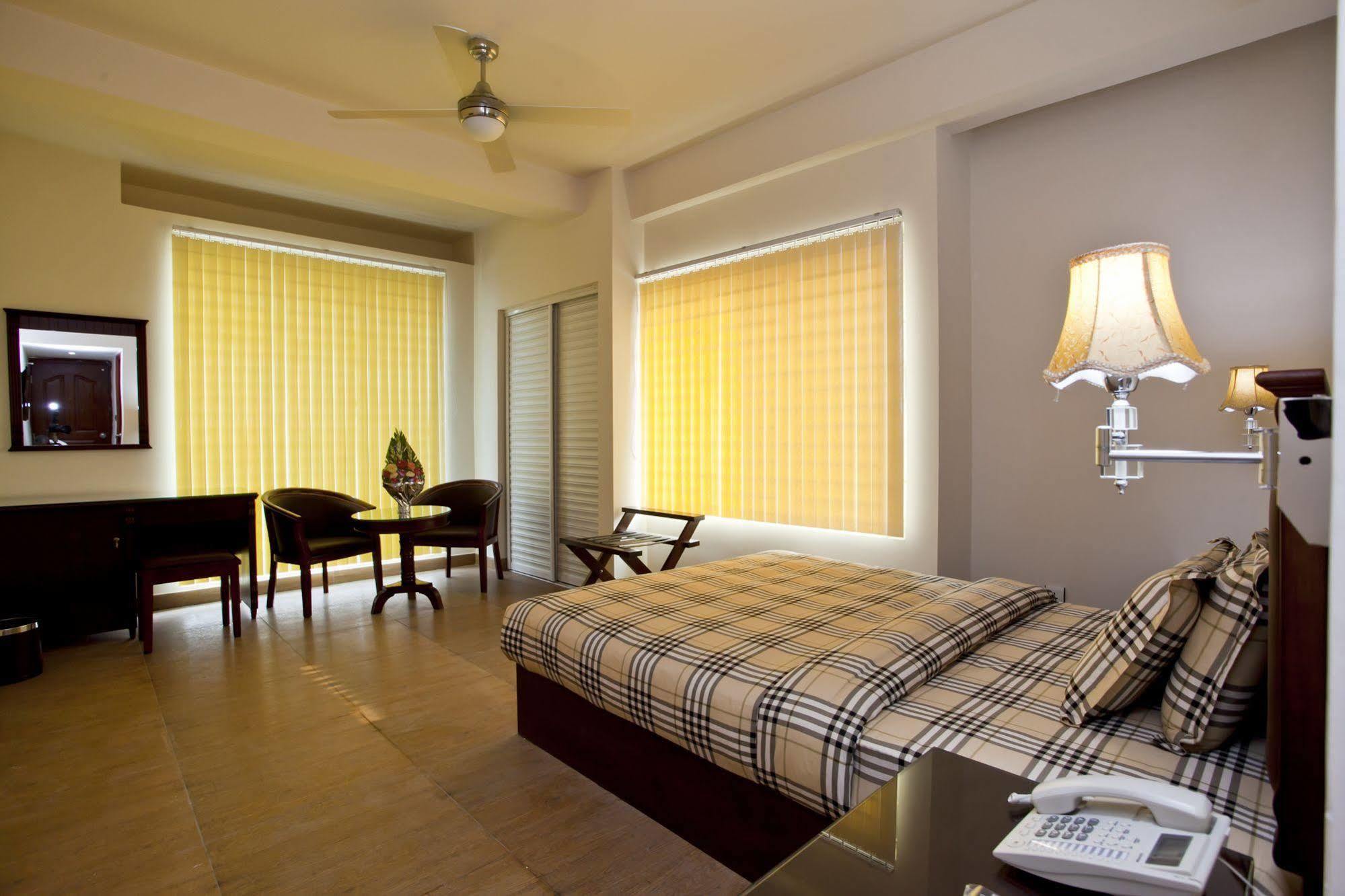 La Rose Hotel Srihotto Zewnętrze zdjęcie