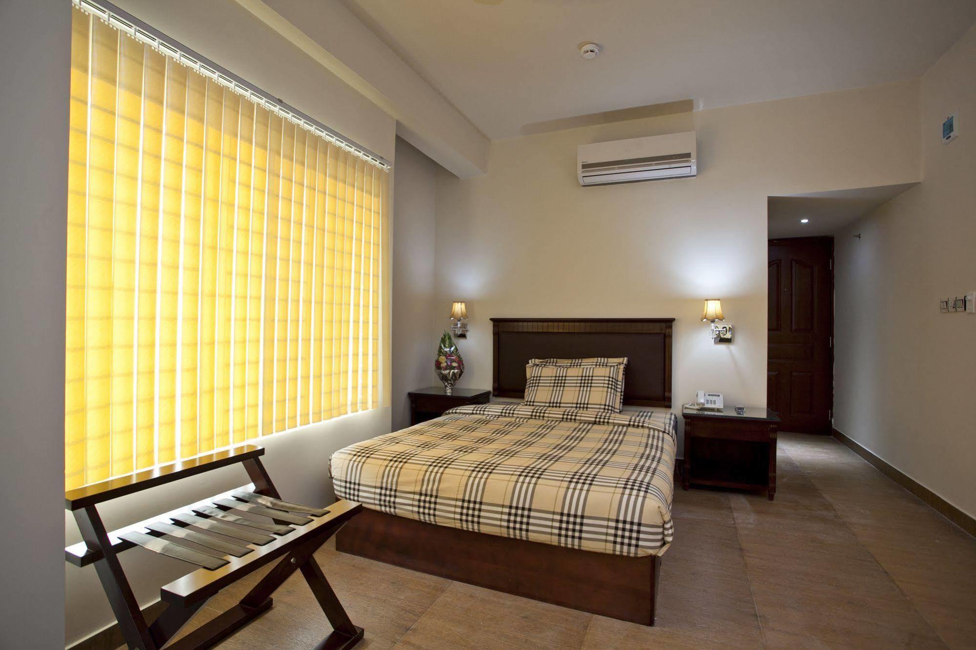 La Rose Hotel Srihotto Zewnętrze zdjęcie